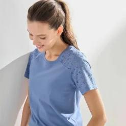 T-shirt col rond manches courtes, détail broderie anglaise
