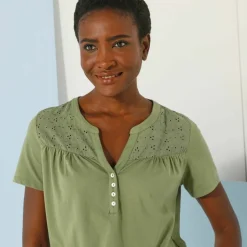 T-shirt col tunisien manches courtes, broderie anglaise