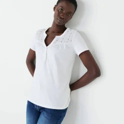 T-shirt col tunisien manches courtes, broderie anglaise