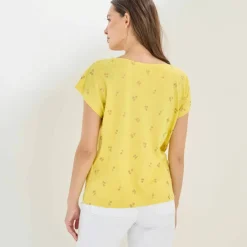 T-shirt col V boutonné imprimé cerises dorées