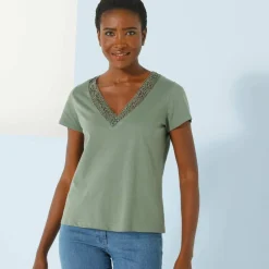 T-shirt col V dentelle