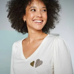 T-shirt col V, imprimé cœurs