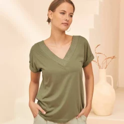 T-shirt col V, manches courtes