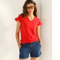 T-shirt col V manches courtes, détails broderie anglaise