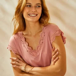 T-shirt uni col V macramé
