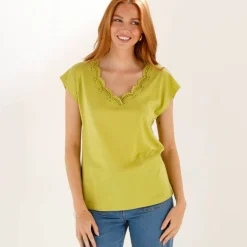 T-shirt uni, col V macramé