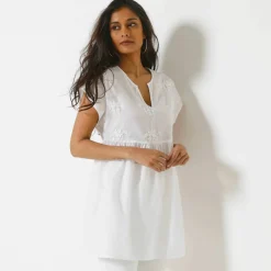 Tunique à plastron broderie anglaise, manches courtes