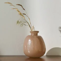Vase taupe en verre semi-opaque