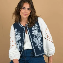 Veste brodée sans manches