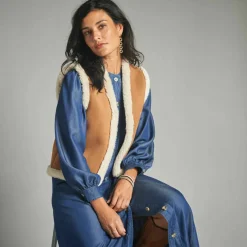 Veste fourrée sans manches, en suédine