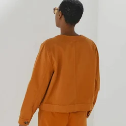 Veste unie boutonnée, col rond
